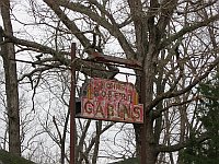 USA - Doolittle MO - Abandoned Johns Modern Cabins  Sign (14 Apr 2009)